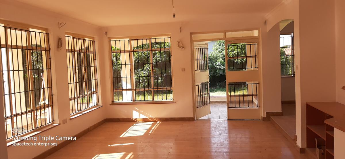 4 Bed Townhouse with En Suite in Runda - 14