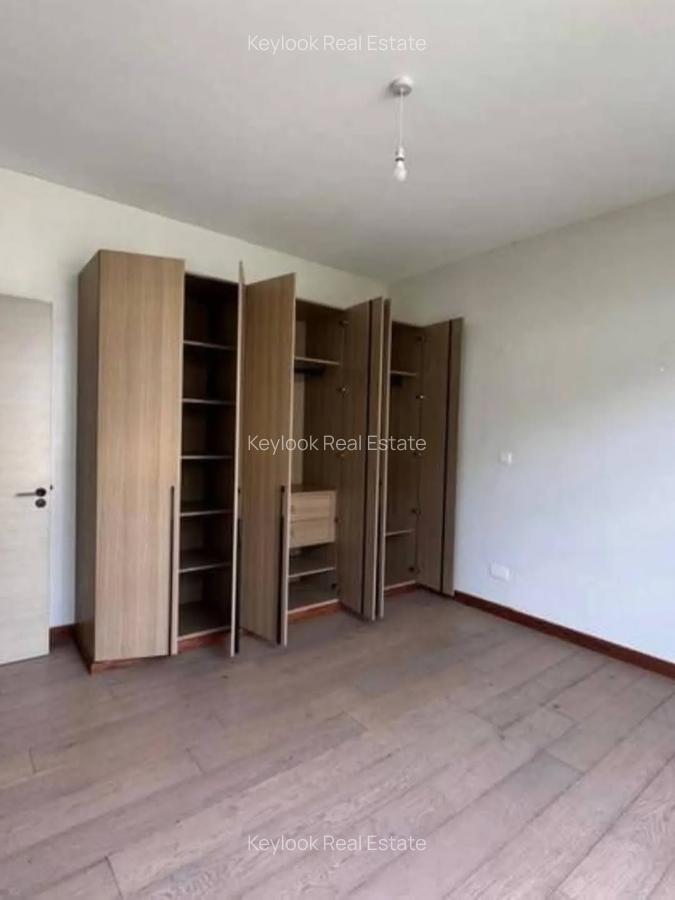 5 Bed Townhouse with En Suite at Off James Gichuru Road - 14
