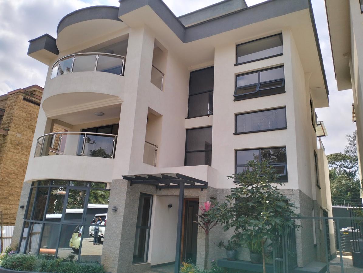 5 Bed Townhouse with En Suite in Lavington - 1