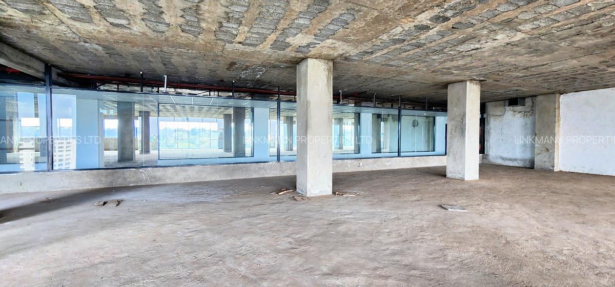 4,000 ft² Office with Service Charge Included in Riverside - 20