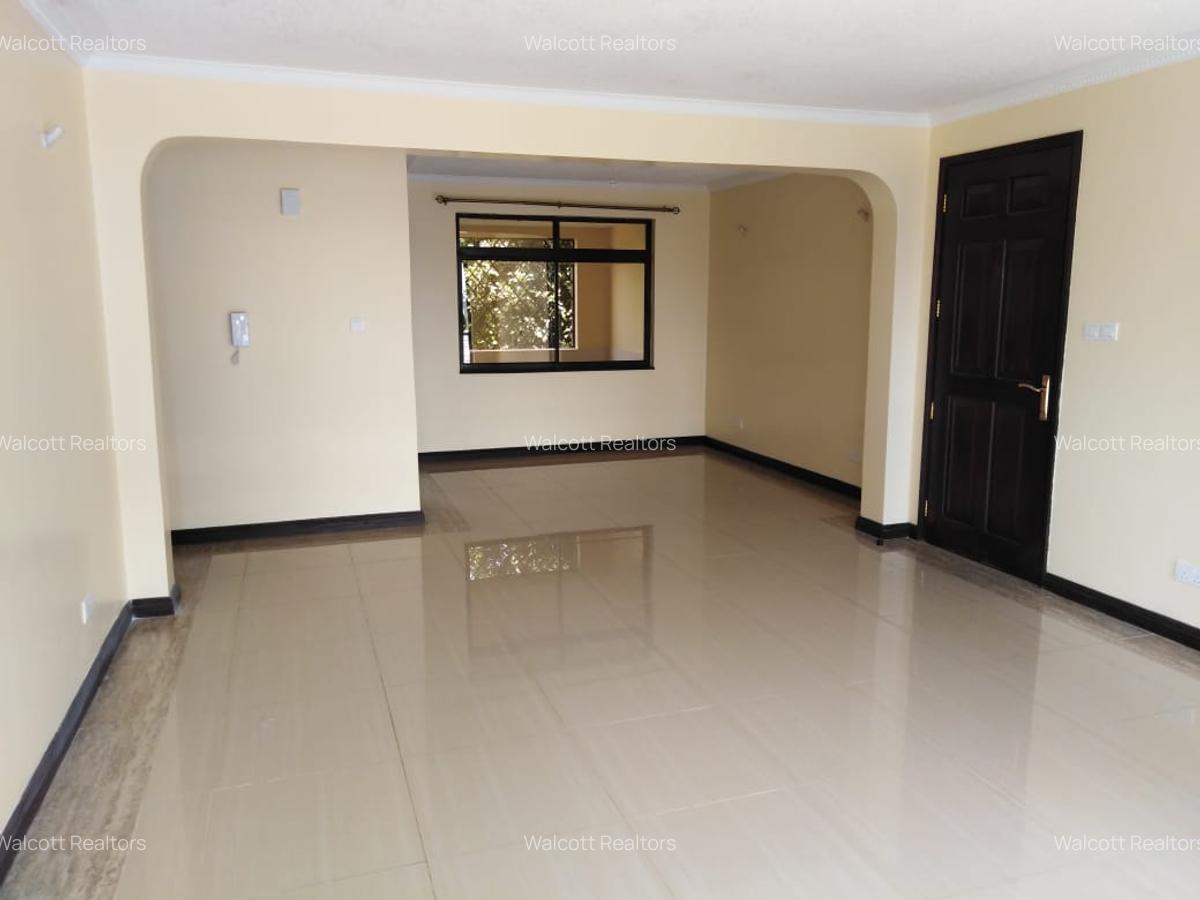 3 Bed Apartment with En Suite in Lavington - 2