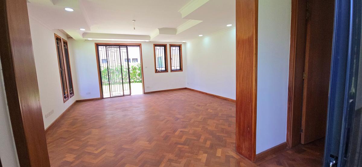 6 Bed Townhouse with En Suite at Off Mzima Springs - 5