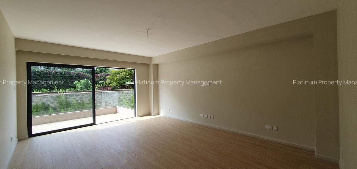 5 Bed Townhouse with En Suite in Kyuna - 11