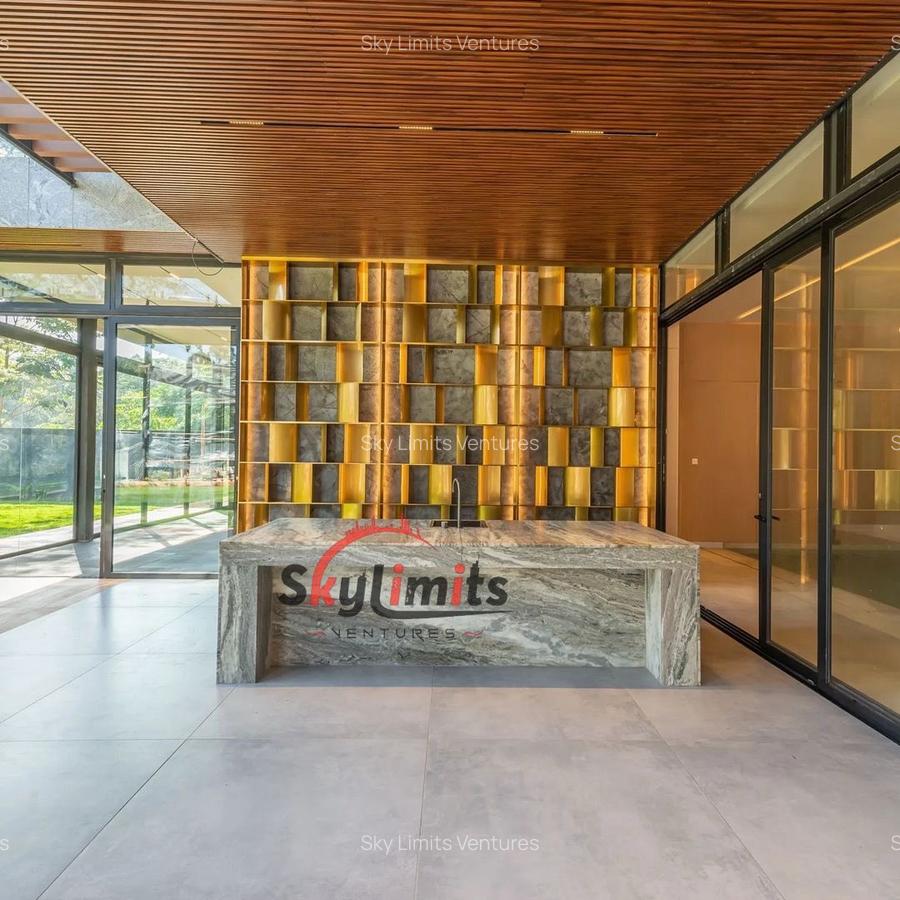 5 Bed Villa with En Suite in Kitisuru - 9