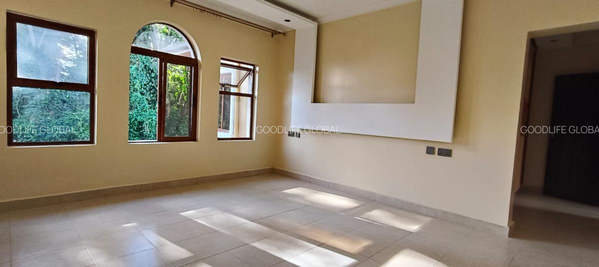 5 Bed House with En Suite at New Kitisuru - 15