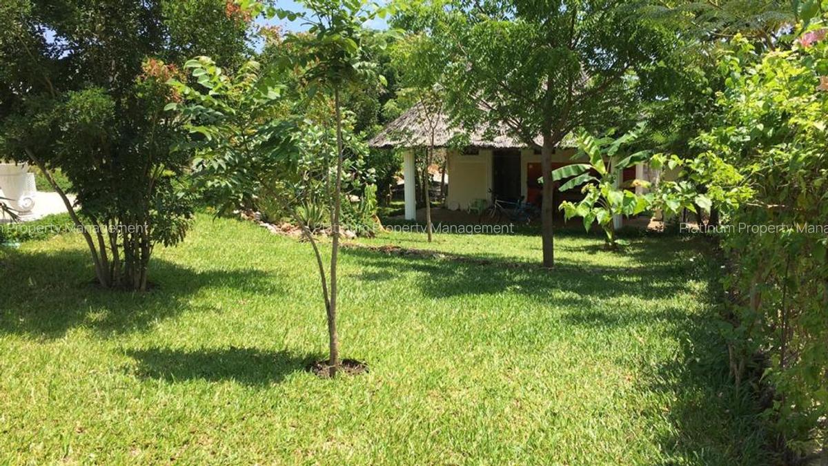 1,000 m² Land in Diani - 12