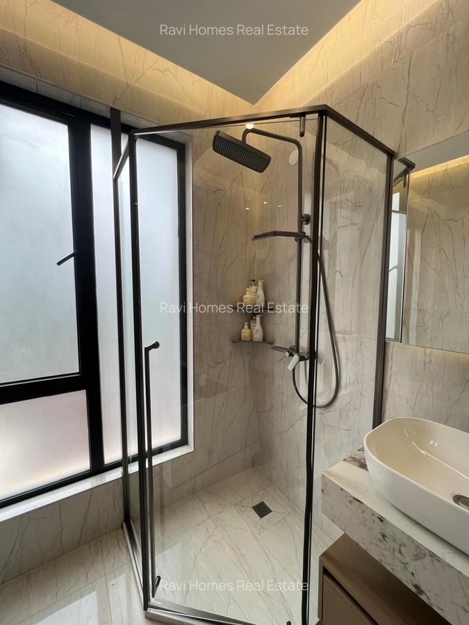 4 Bed Apartment with En Suite - 16