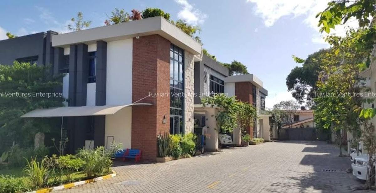 4 Bed Villa with En Suite at Nyali Mombasa - 3