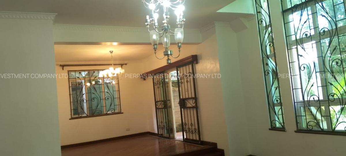 5 Bed Villa with En Suite in Lavington - 4