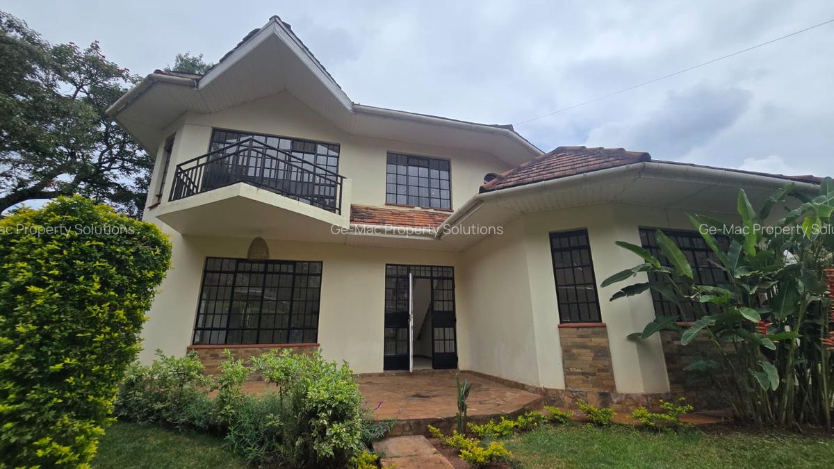 4 Bed House with En Suite in Spring Valley - 3