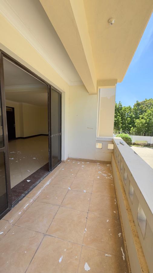 3 Bed Apartment with Swimming Pool in Nyali Area - 6