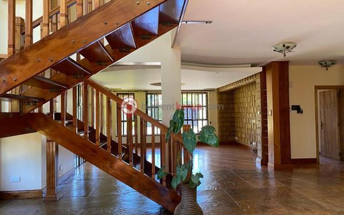 5 Bed House with En Suite at Nyari - 7