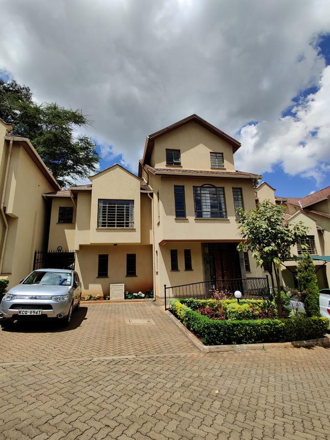 5 Bed Townhouse with En Suite in Westlands Area - 8