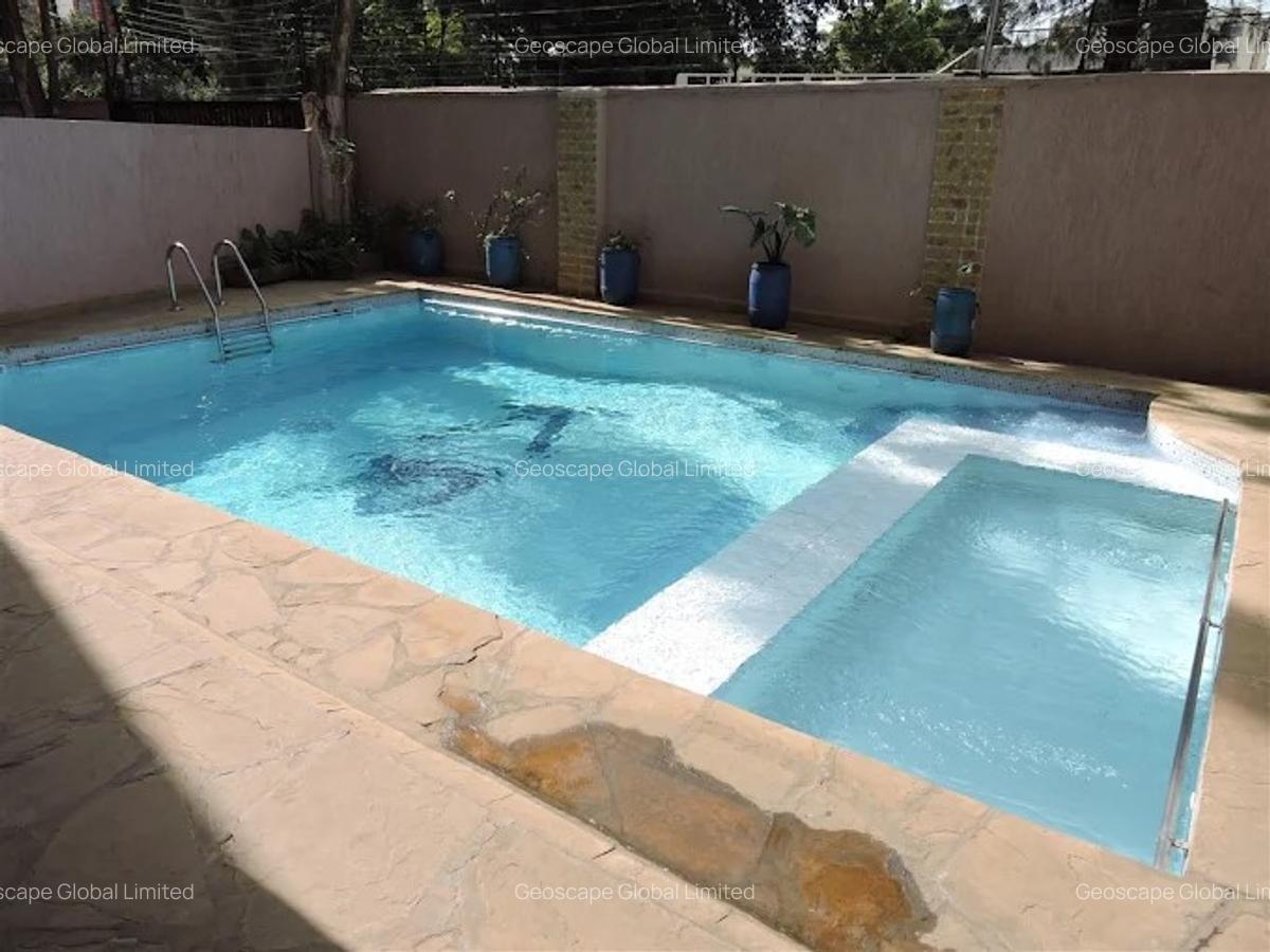 4 Bed Apartment with En Suite in Westlands Area - 1
