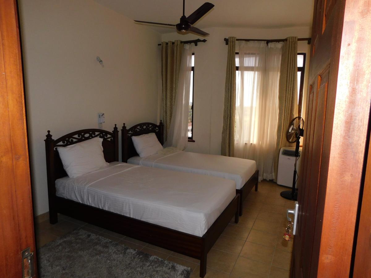 Serviced 3 Bed Apartment with En Suite in Nyali Area - 12