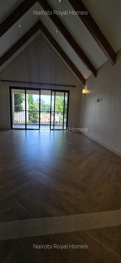 6 Bed Townhouse with En Suite at Lavington Green - 19