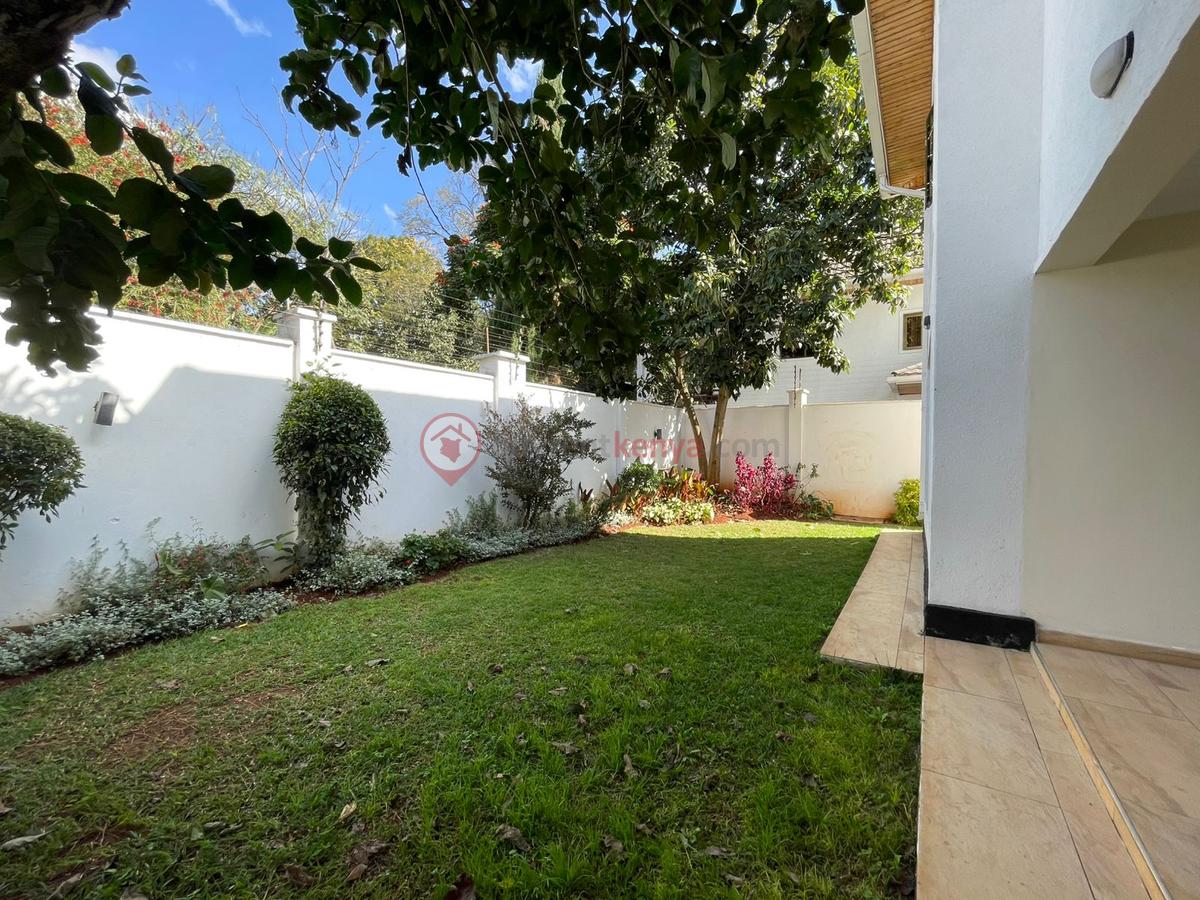 3 Bed Townhouse with En Suite in Karen - 2