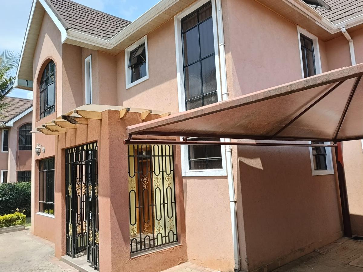 4 Bed Townhouse with En Suite at Lavington - 3