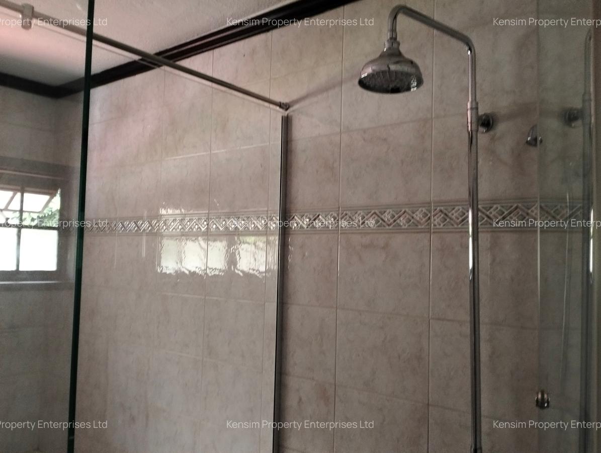 5 Bed Townhouse with En Suite in Riverside - 10