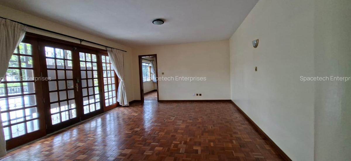 5 Bed Townhouse with En Suite in Westlands Area - 13