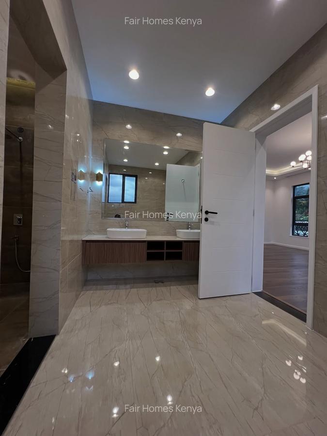 5 Bed Townhouse with En Suite at Mbabane Road - 9