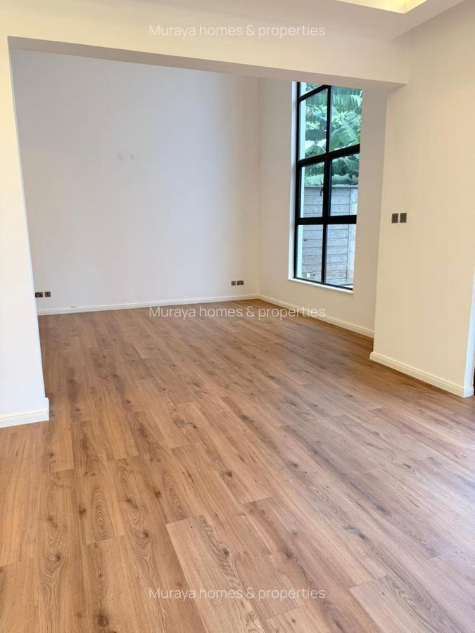 5 Bed Villa with En Suite at Lavington - 7