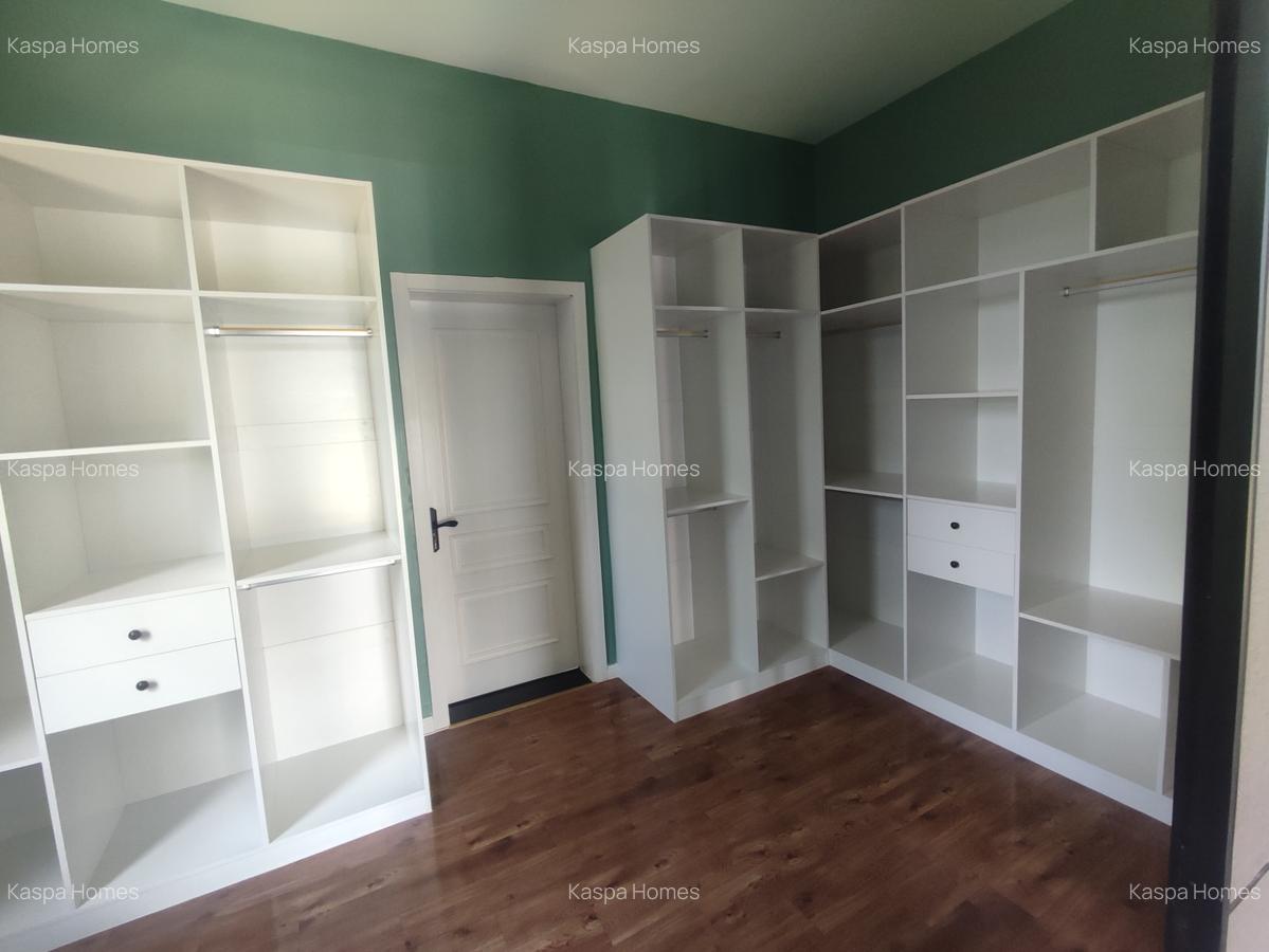 5 Bed House with En Suite in Karen - 4