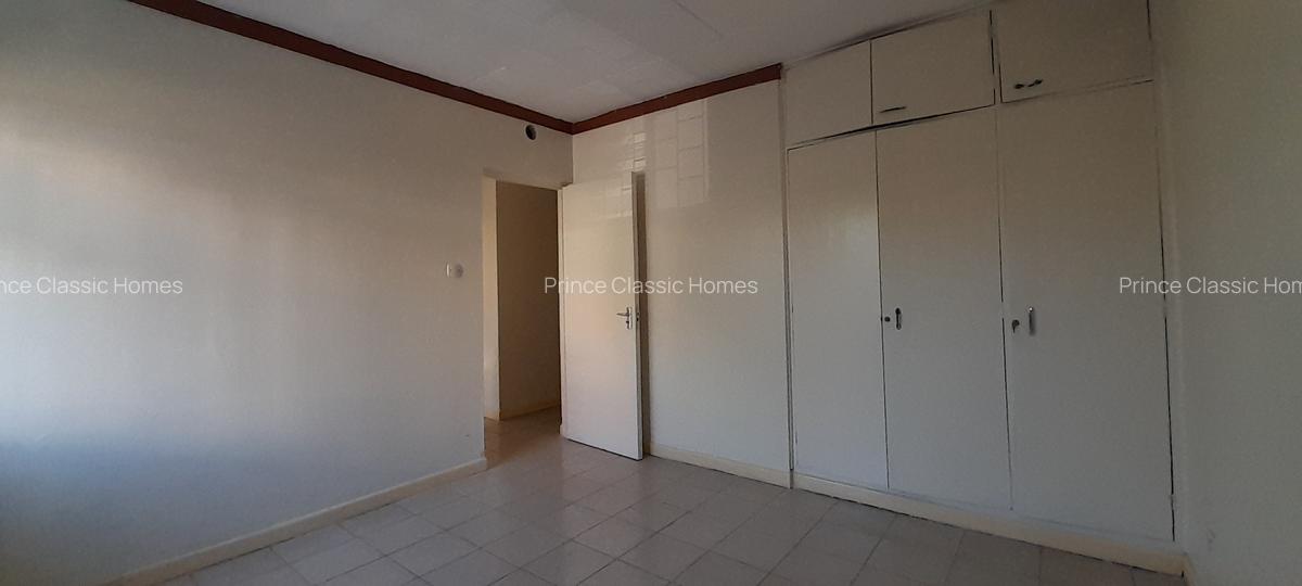 Commercial Property with Service Charge Included in Kilimani - 4