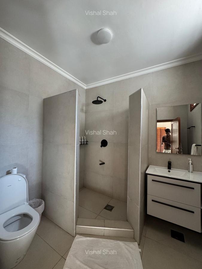 4 Bed Villa with En Suite at Bofa Road - 18