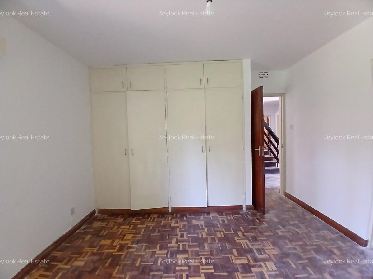 4 Bed Townhouse with En Suite at Lavington Green - 9