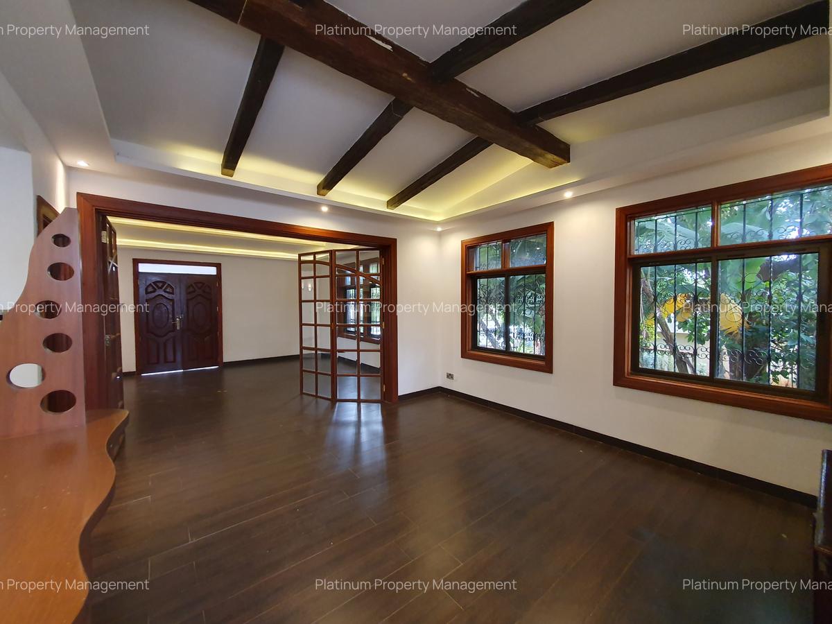 4 Bed House with En Suite at Grevillea Grove - 3