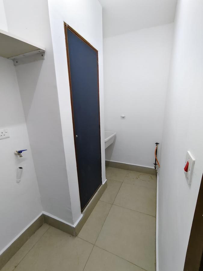 Serviced 2 Bed Apartment with En Suite at Riverside - 3