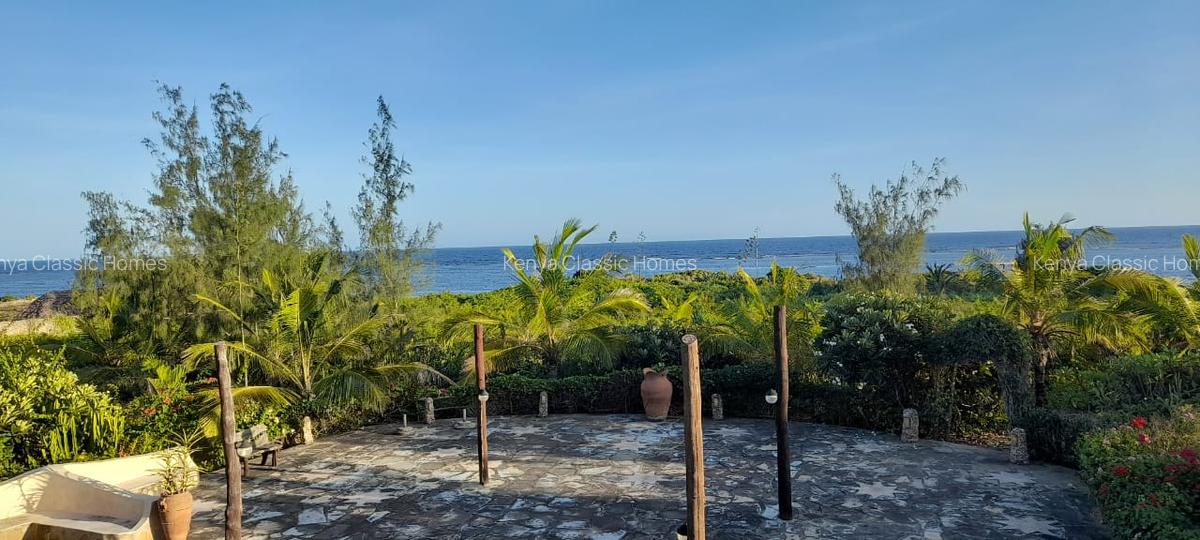 4 Bed House with En Suite at Watamu - 4