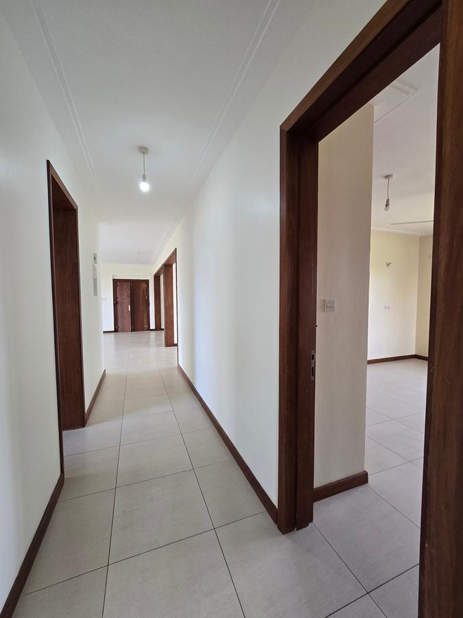 3 Bed Apartment with En Suite in Nyali Area - 10