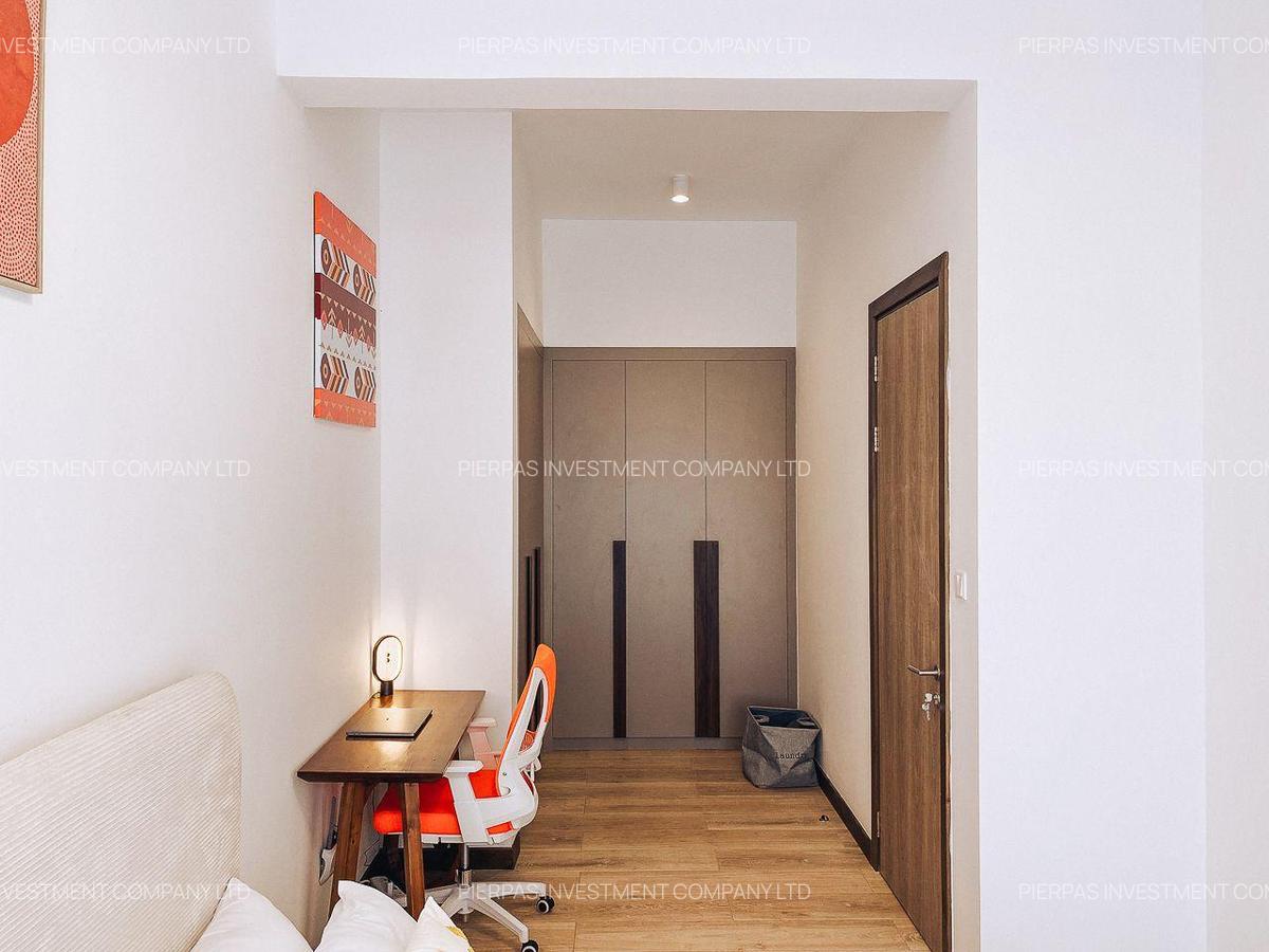 Serviced 1 Bed Apartment with En Suite in Runda - 4