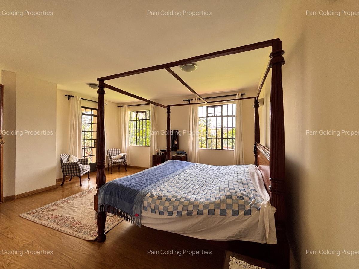 4 Bed House with En Suite in Runda - 8