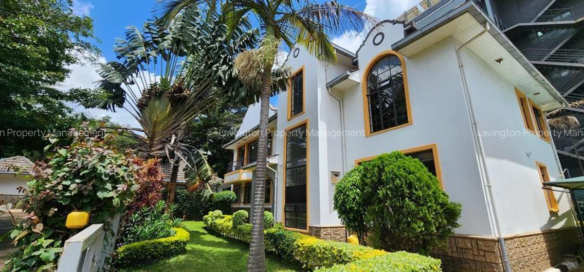4 Bed Townhouse with En Suite at Lavington Green - 2