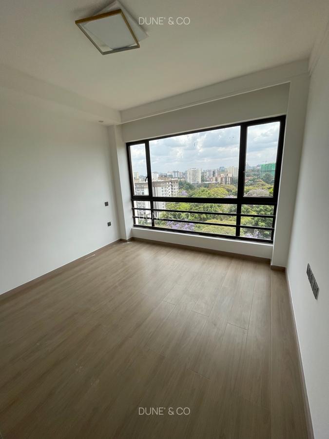 2 Bed Apartment with En Suite in Riverside - 12