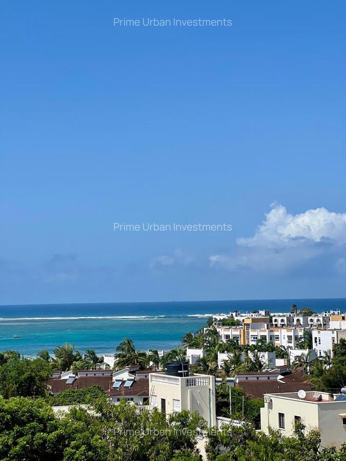 Serviced 3 Bed Apartment with En Suite in Nyali Area - 17