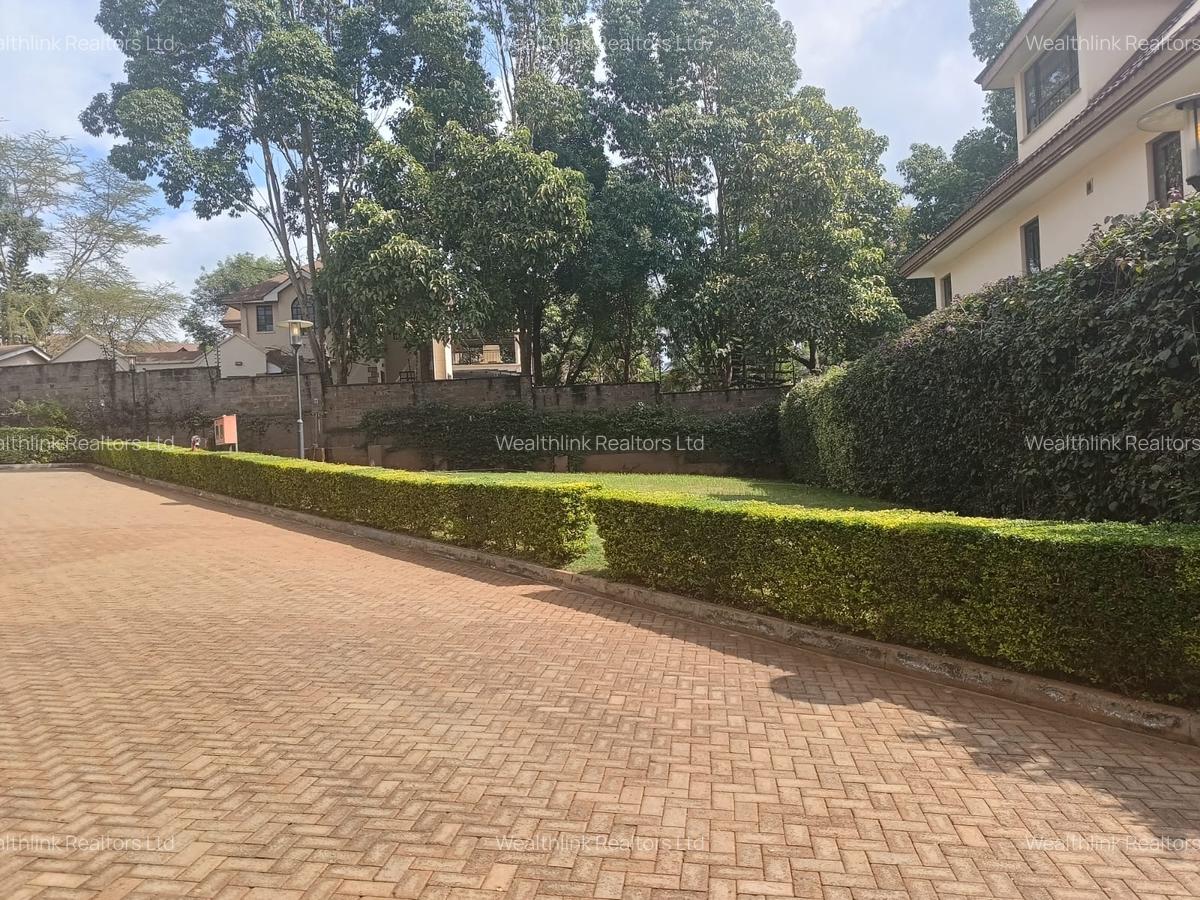 4 Bed Townhouse with En Suite at Runda - 11