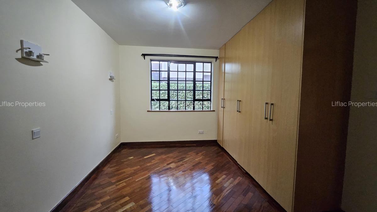 4 Bed Townhouse with En Suite in Kiambu Road - 16