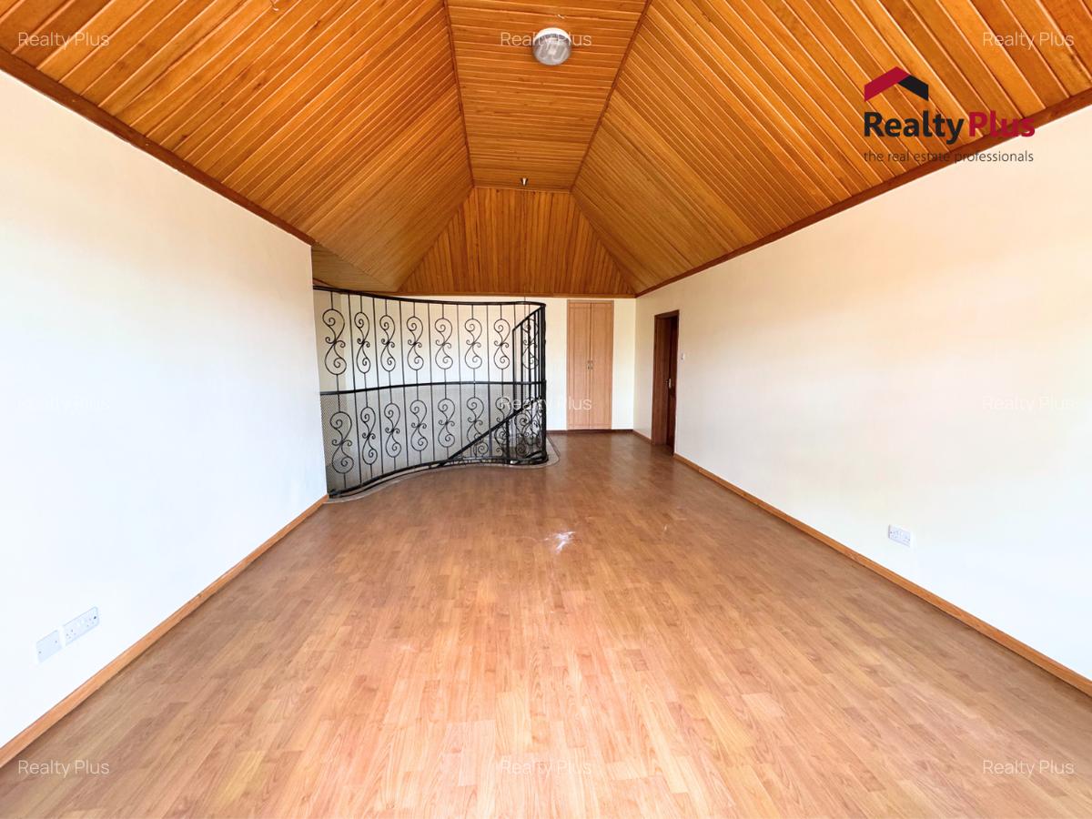 5 Bed Townhouse with En Suite at Mimosa - 18