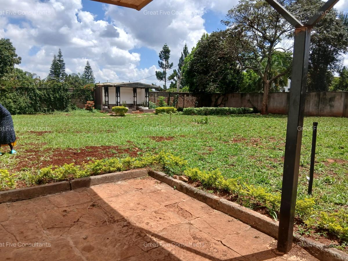 5 Bed House with En Suite in Runda - 3