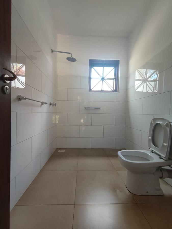 5 Bed Townhouse with En Suite at 300000 - 17