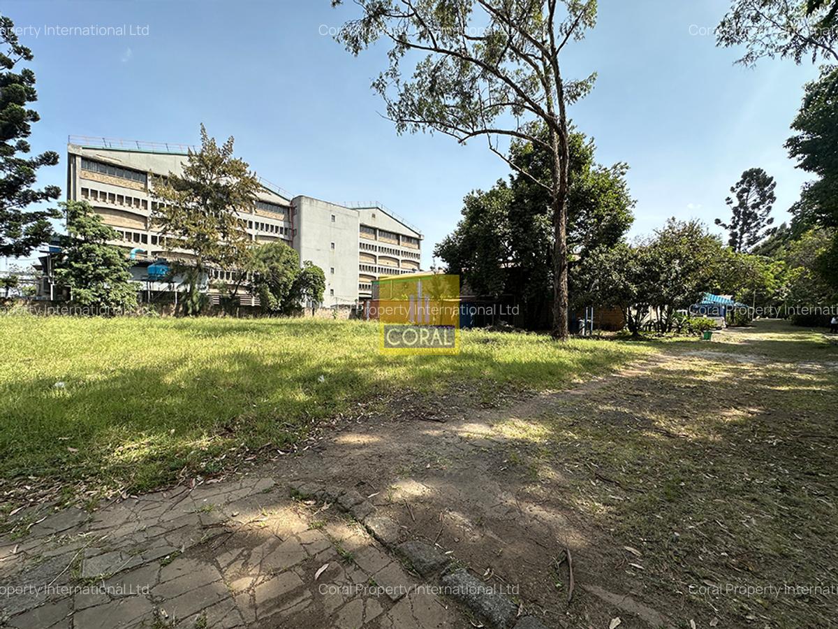 14,000 ft² Warehouse in Ruaraka - 4