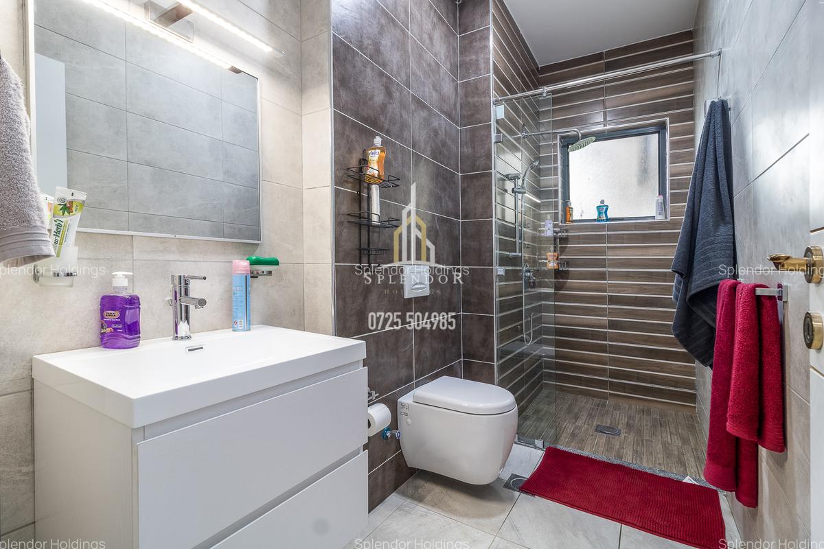 3 Bed Apartment with En Suite in Lavington - 10