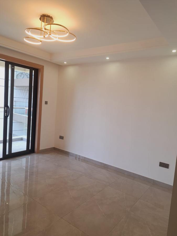 2 Bed Apartment with En Suite in Riverside - 10