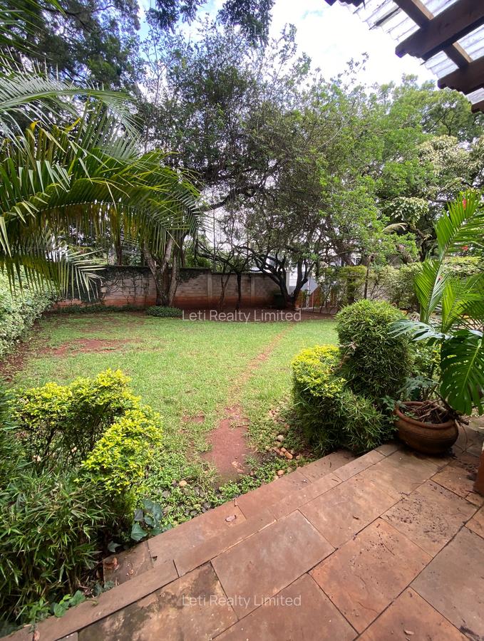 5 Bed Townhouse with En Suite in Lavington - 3