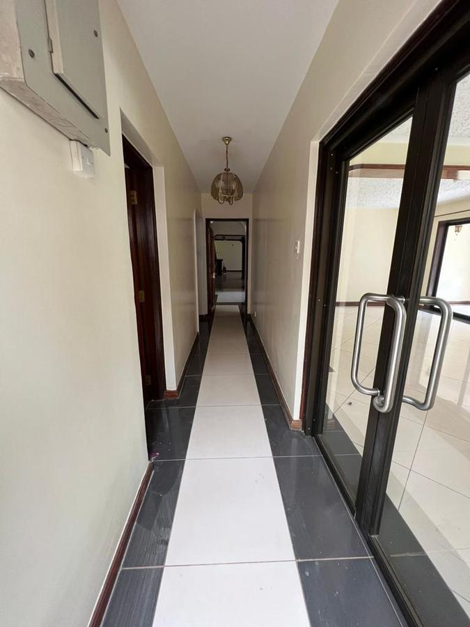 5 Bed Townhouse with En Suite in Westlands Area - 2