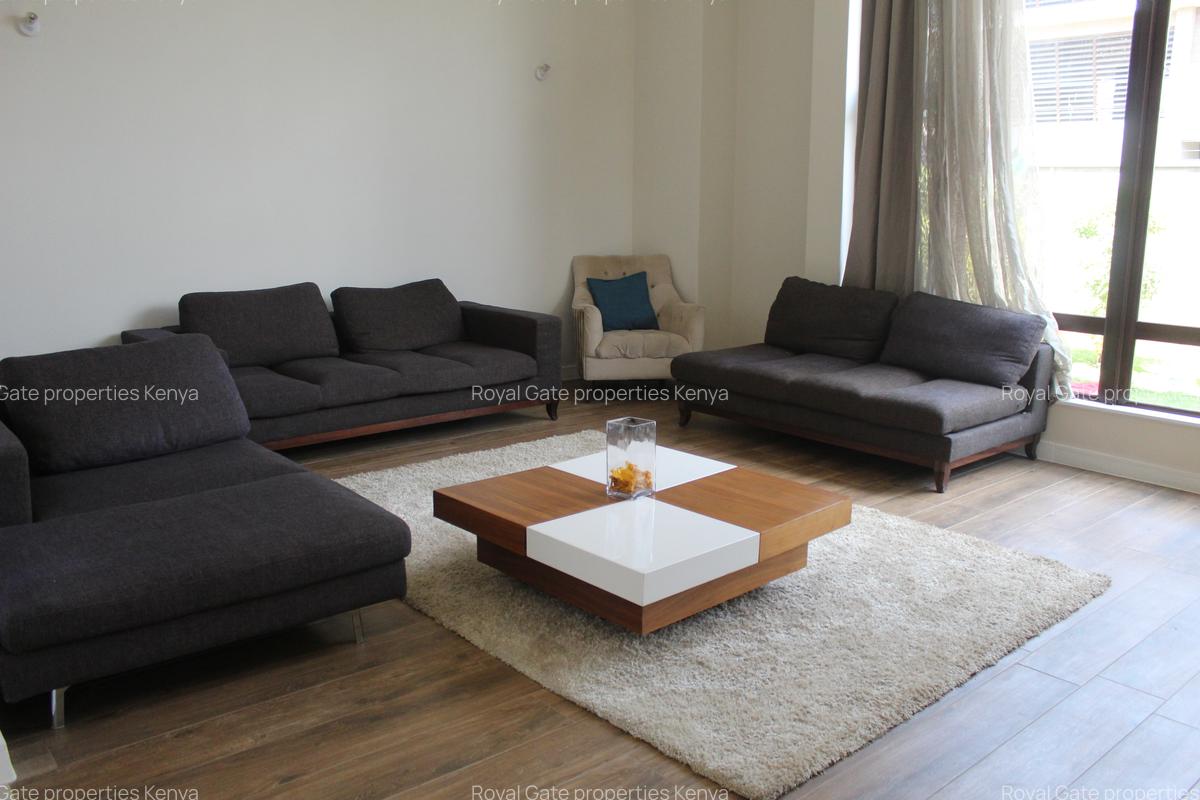 4 Bed Townhouse with En Suite at Near Wilson Airport - 10